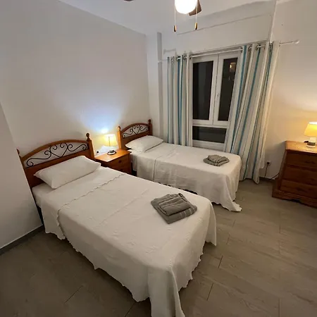 Apartment 2 Minutes From The *
